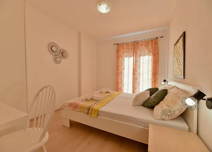 Slava Apartman *