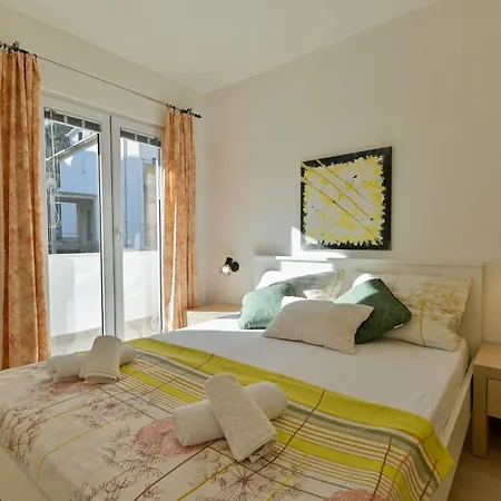 Apartman Slava *