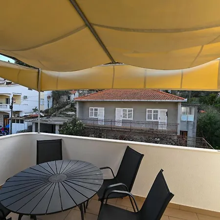 Apartman Slava *